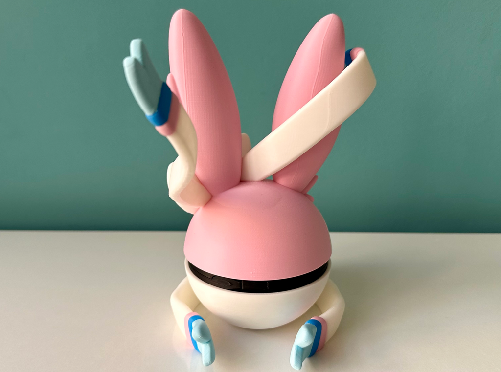 Sylveon Character Ball Openable
