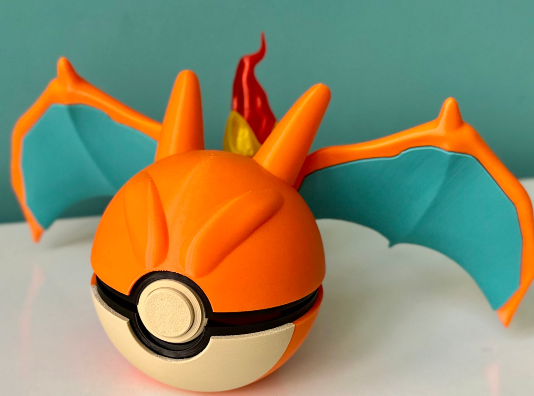 Charizard Character Ball Openable