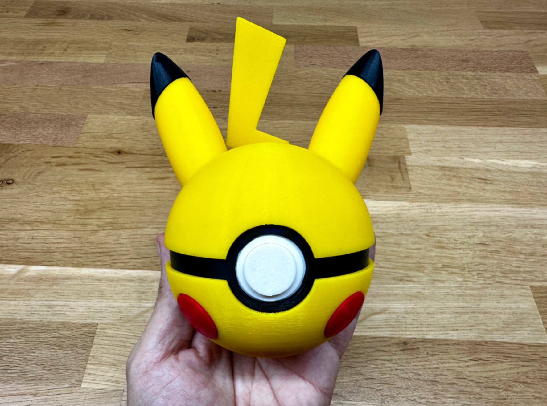 Pikachu Character Ball Openable